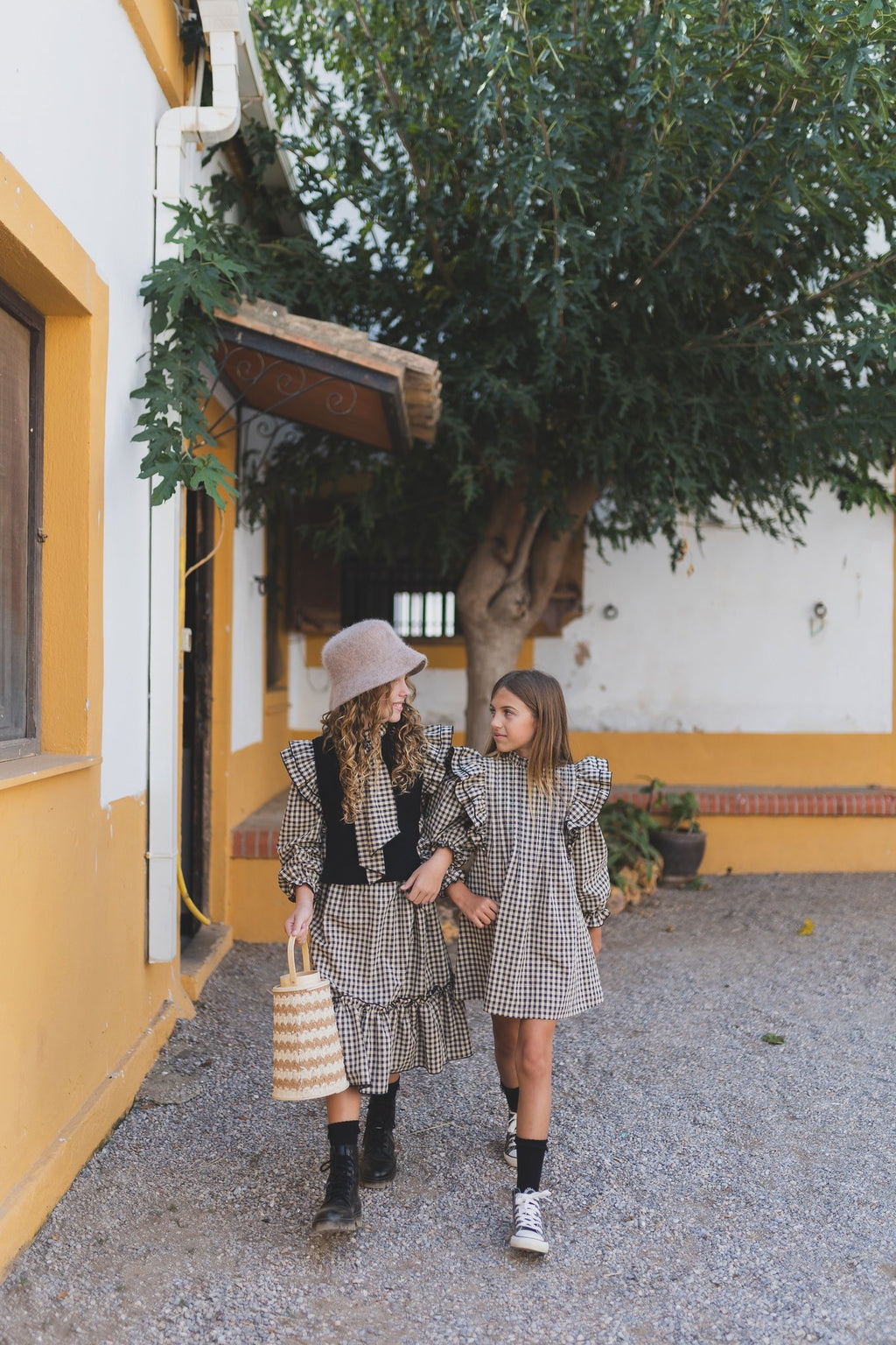 CHALECO NIÑA CARBÓN