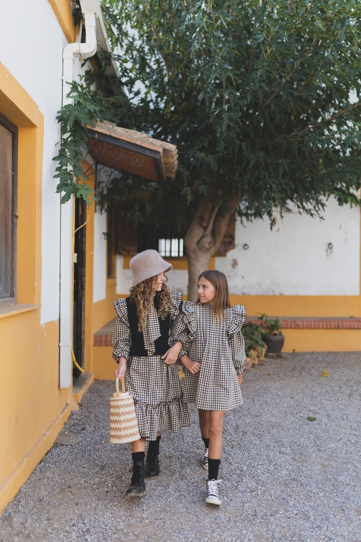 CHALECO NIÑA CARBÓN